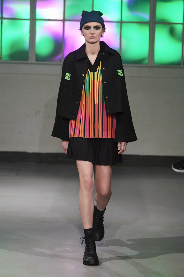 عرض أزياء مجموعة Mark Fast لموسم خريف وشتاء 2022 في لندن