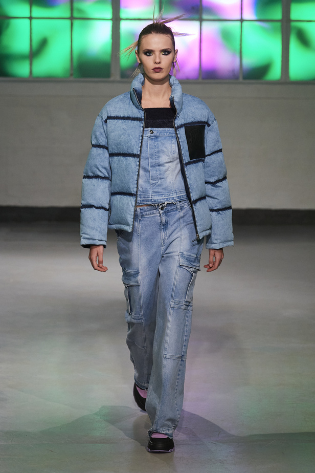 عرض أزياء مجموعة Mark Fast لموسم خريف وشتاء 2022 في لندن