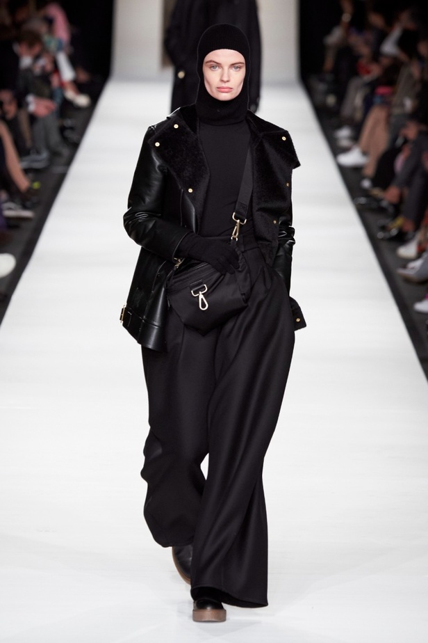 مجموعة  Max Mara لخريف 2022 تلبي متطلبات الجيل الجديد