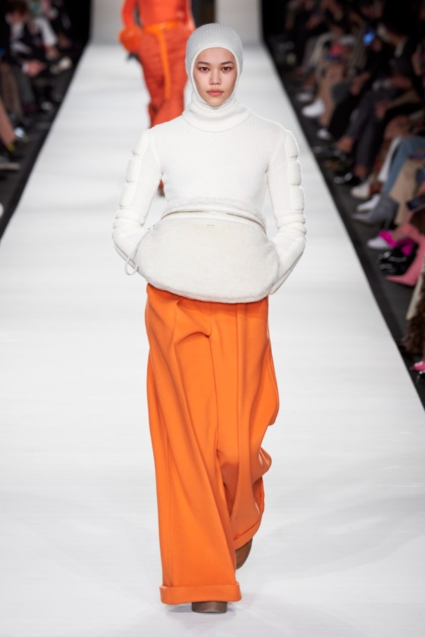 مجموعة  Max Mara لخريف 2022 تلبي متطلبات الجيل الجديد