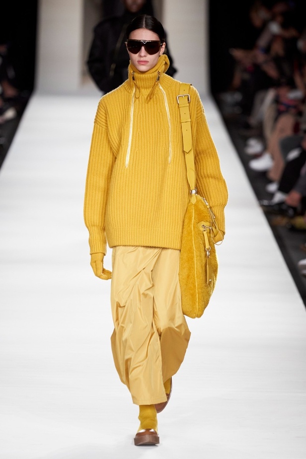 مجموعة  Max Mara لخريف 2022 تلبي متطلبات الجيل الجديد