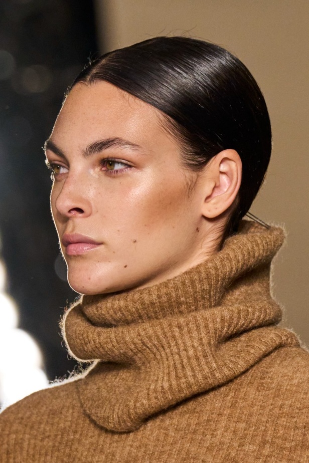 اطلالات جمالية من عرض  Max Mara لخريف 2022