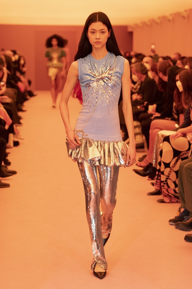 عرض أزياء مجموعة Paco Rabanne لموسم خريف وشتاء 2022 في نيويورك