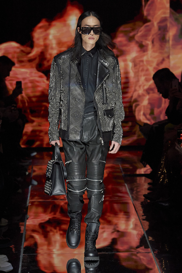 من عرض أزياء Philipp Plein لموسم خريف 2022