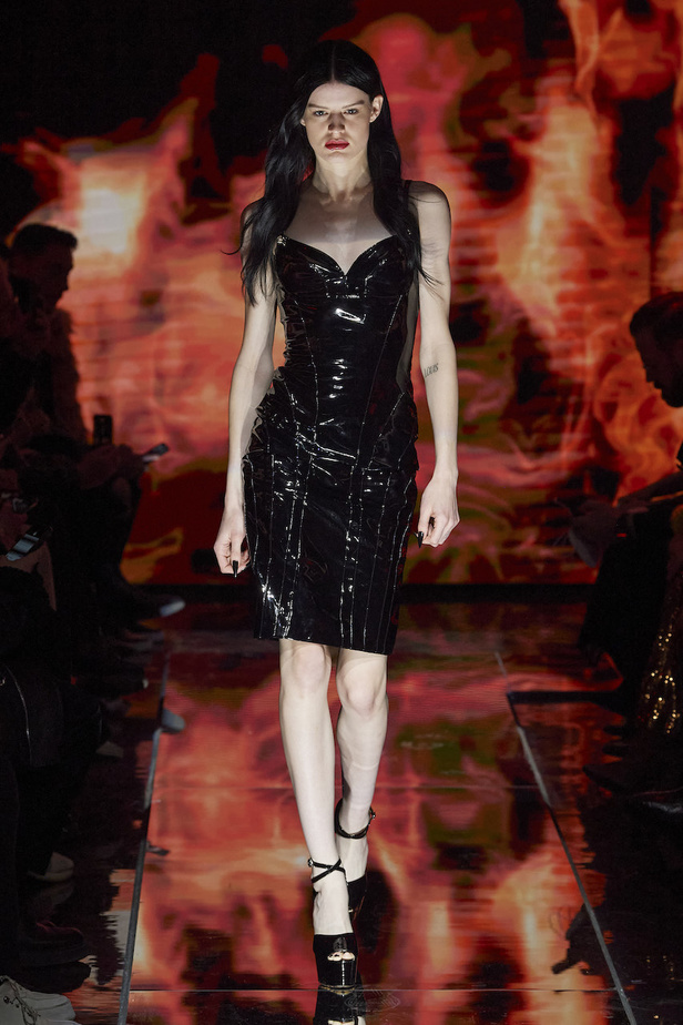 من عرض أزياء Philipp Plein لموسم خريف 2022