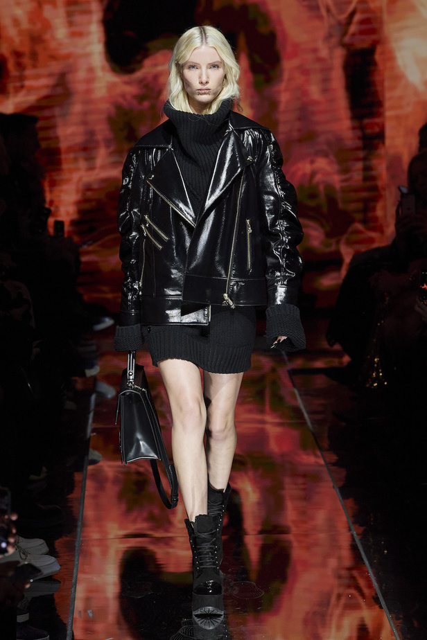 من عرض أزياء Philipp Plein لموسم خريف 2022