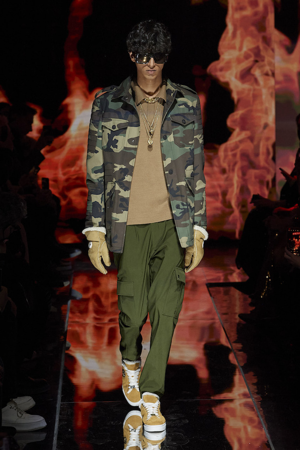 من عرض أزياء Philipp Plein لموسم خريف 2022