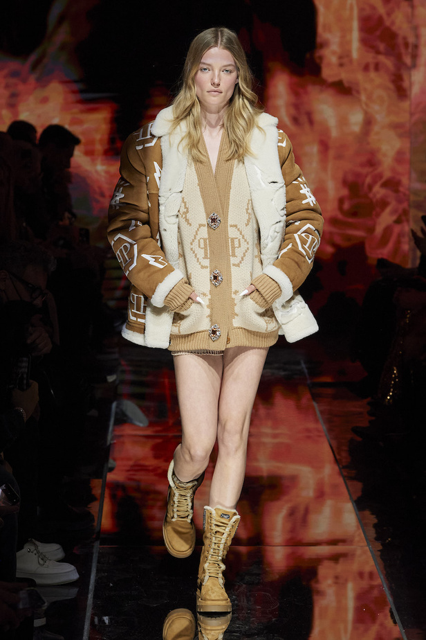 من عرض أزياء Philipp Plein لموسم خريف 2022