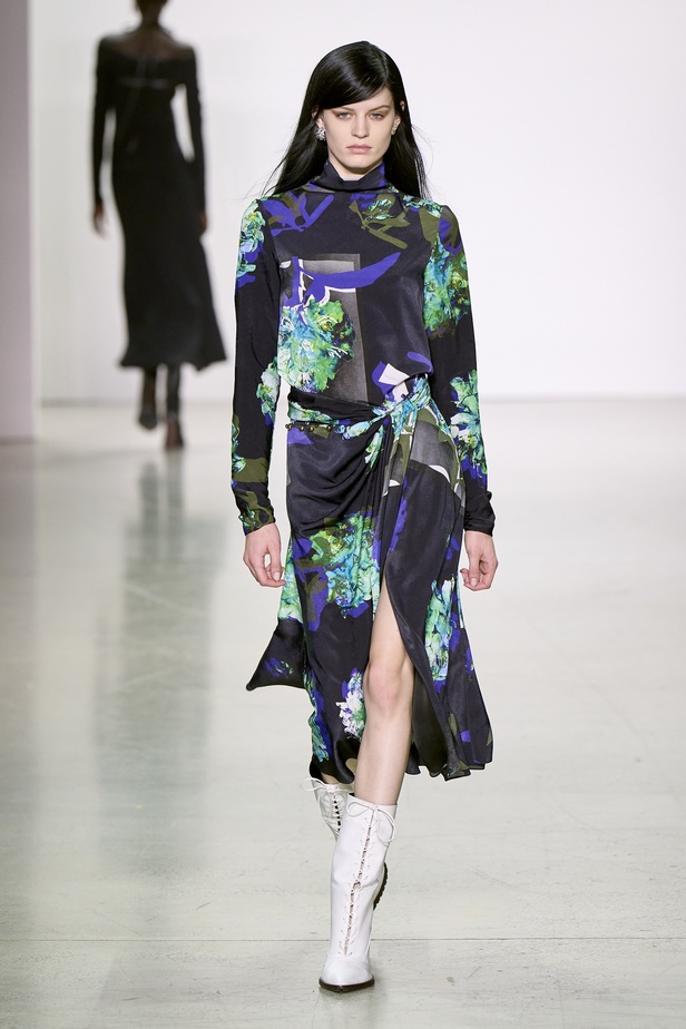 مجموعة أزياء Prabal Gurung لخريف وشتاء 2022