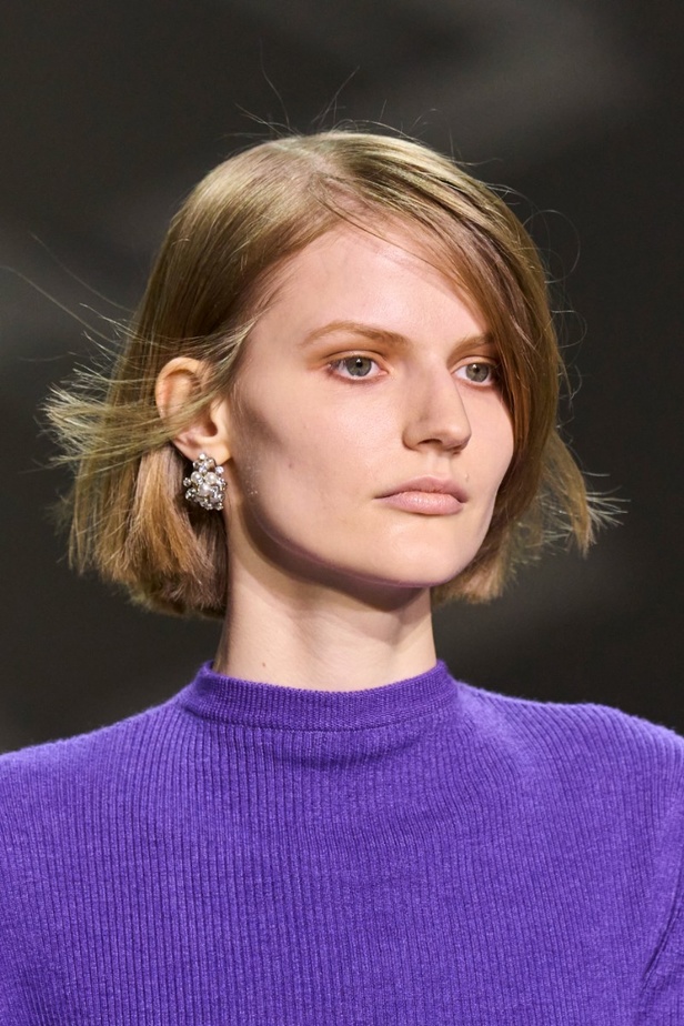 اطلالات جمالية من مجموعة أزياء Prabal Gurung لخريف وشتاء 2022