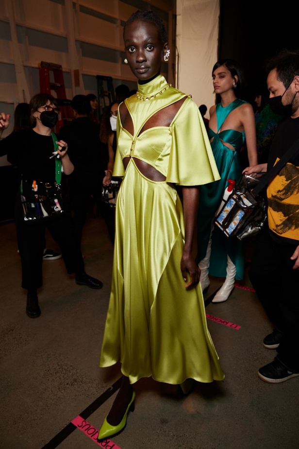 مجموعة أزياء Prabal Gurung لخريف وشتاء 2022