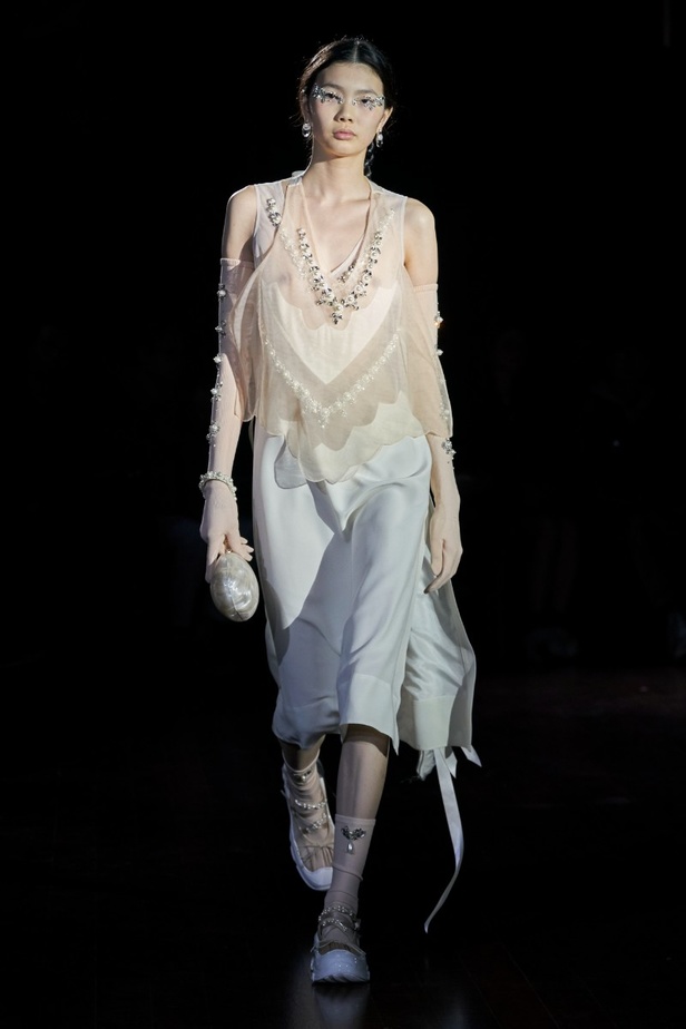 مجموعة أزياء Simone Rocha لخريف وشتاء 2022