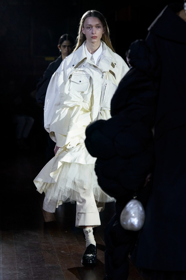 مجموعة أزياء Simone Rocha لخريف وشتاء 2022