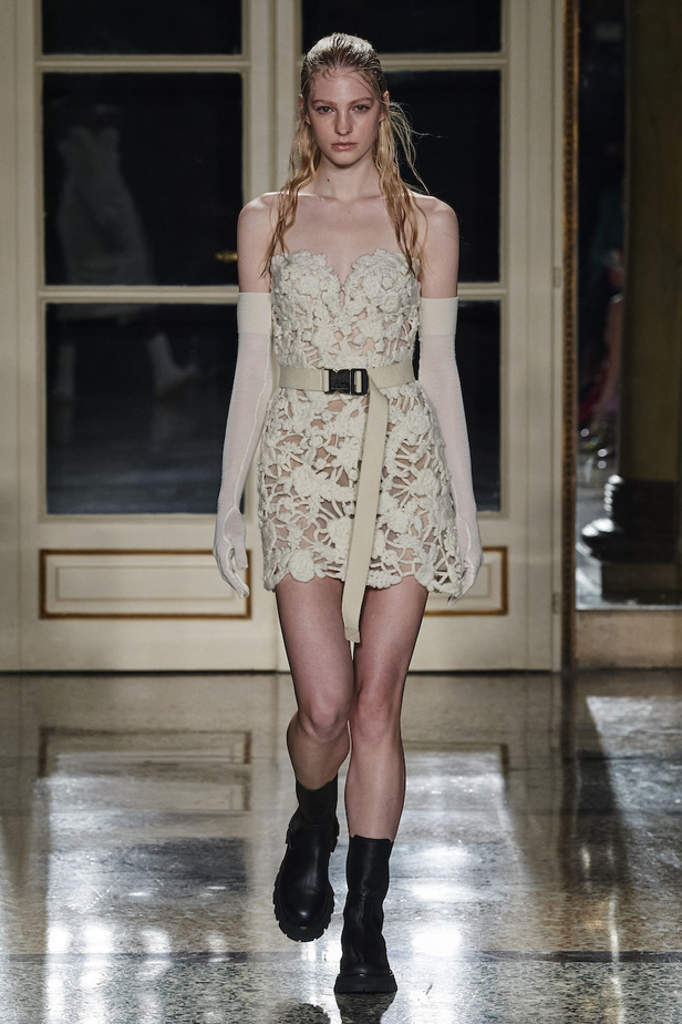 مجموعة Ermano Scervino لموسم خريف وشتاء 2022-2023