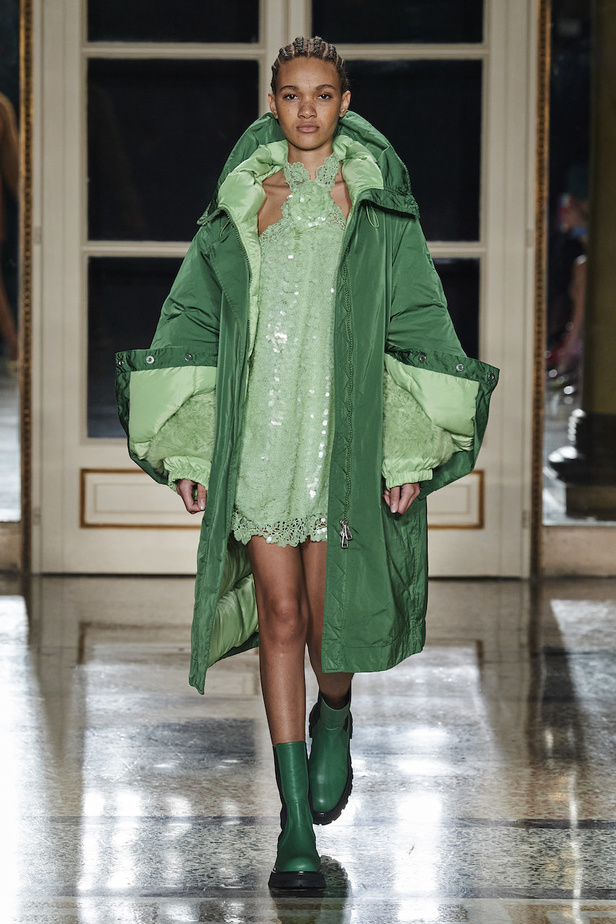 مجموعة Ermano Scervino لموسم خريف وشتاء 2022-2023