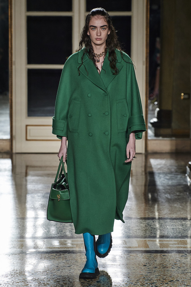 مجموعة Ermano Scervino لموسم خريف وشتاء 2022-2023