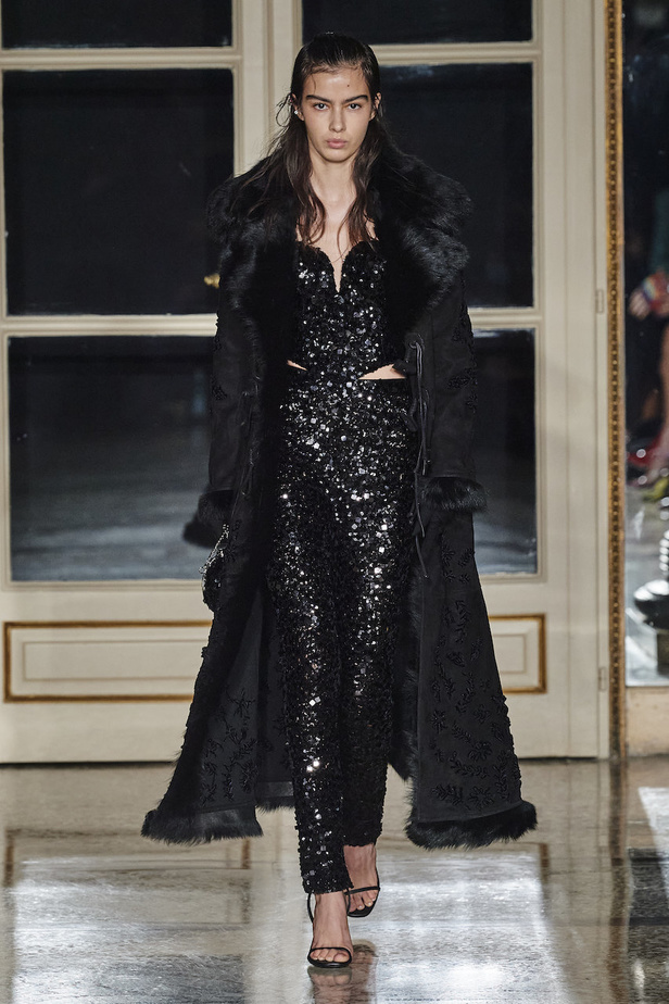 مجموعة Ermano Scervino لموسم خريف وشتاء 2022-2023