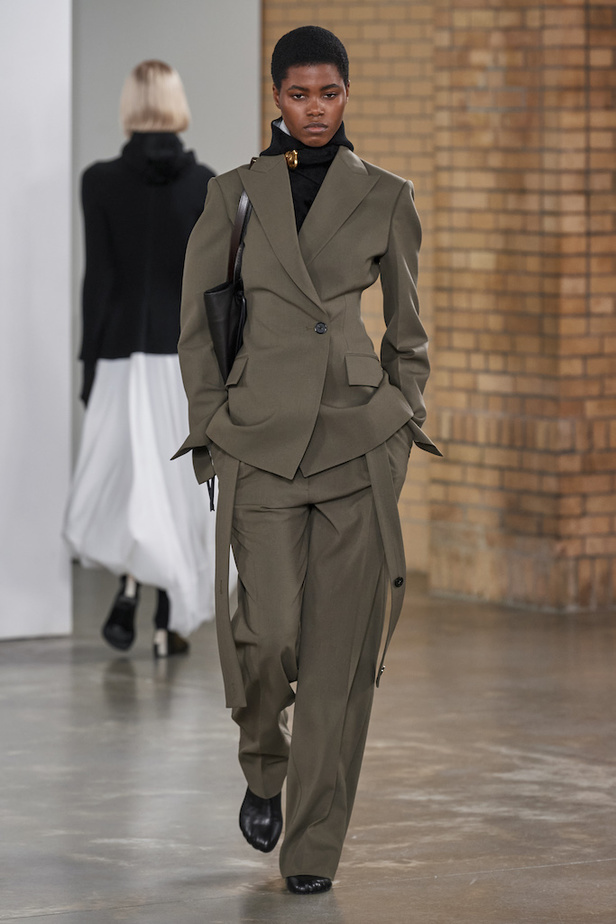 من مجموعة Proenza Schouler لموسم خريف 2022