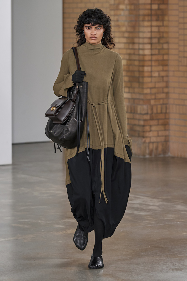 من مجموعة Proenza Schouler لموسم خريف 2022