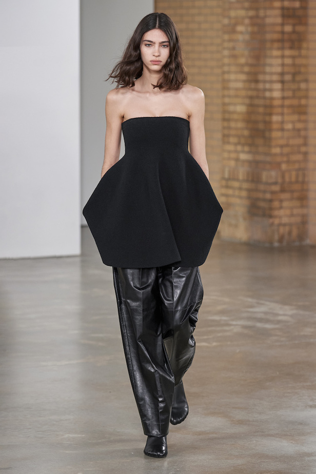 من مجموعة Proenza Schouler لموسم خريف 2022