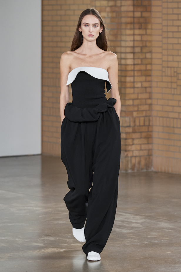 من مجموعة Proenza Schouler لموسم خريف 2022