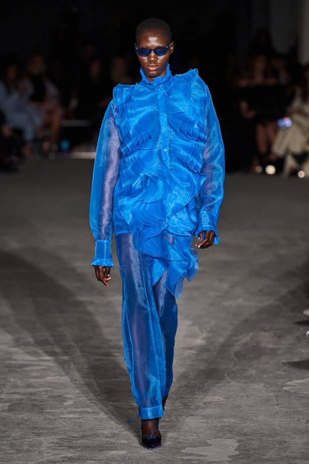 عرض أزياء Christian Siriano لخريف وشتاء 2022