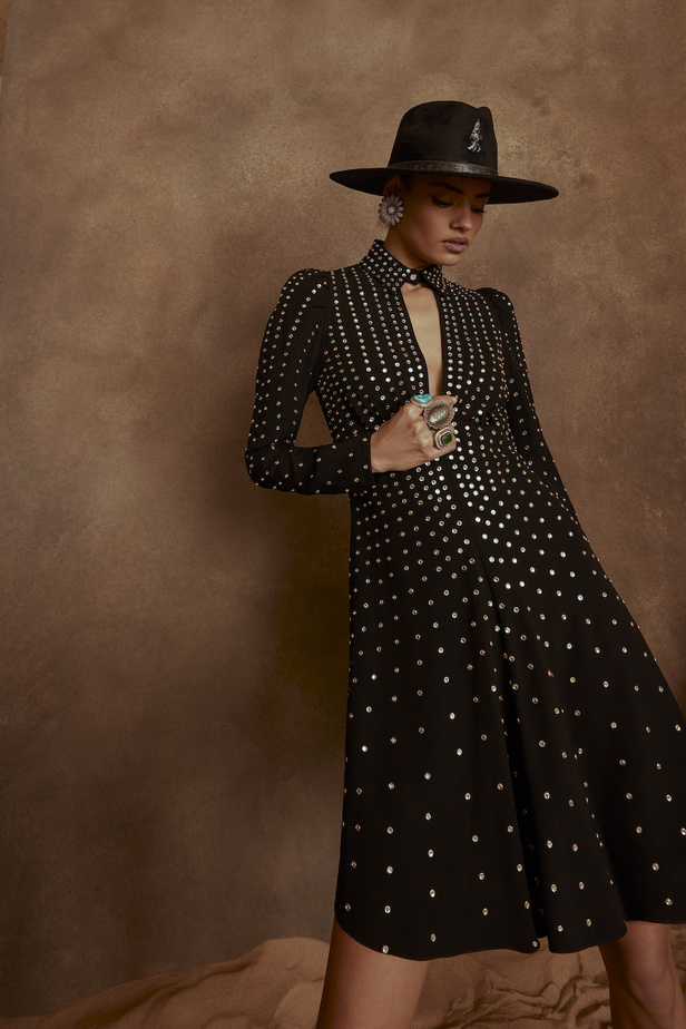 من مجموعة Temperley London لموسم خريف 2022