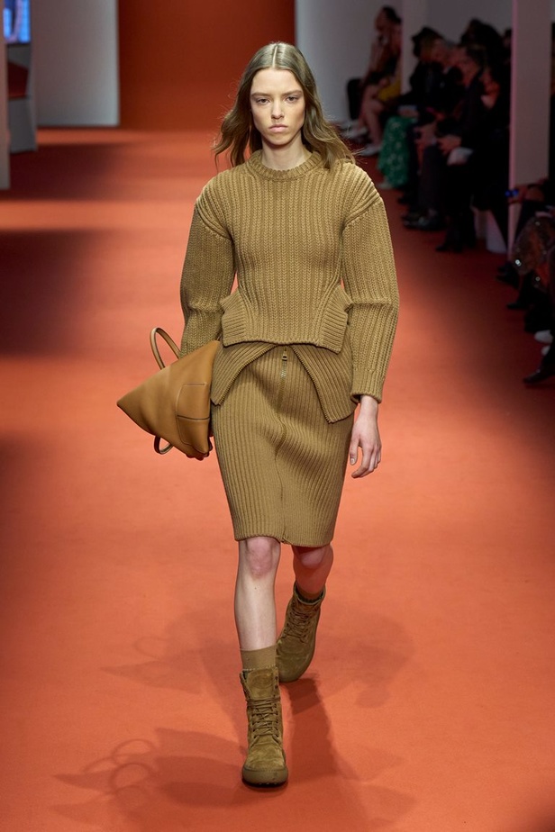 مجموعة Tod’s لخريف وشتاء 2022 إعادة تخيل لأيقونات الجمال الإيطالي