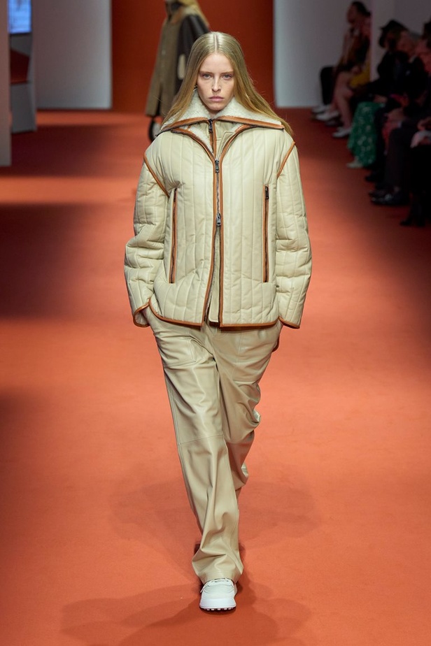 مجموعة Tod’s لخريف وشتاء 2022 إعادة تخيل لأيقونات الجمال الإيطالي