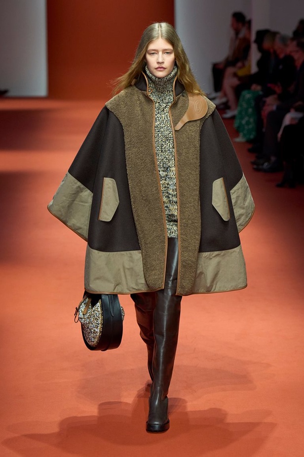 مجموعة Tod’s لخريف وشتاء 2022 إعادة تخيل لأيقونات الجمال الإيطالي