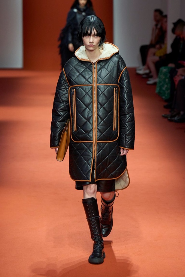 مجموعة Tod’s لخريف وشتاء 2022 إعادة تخيل لأيقونات الجمال الإيطالي