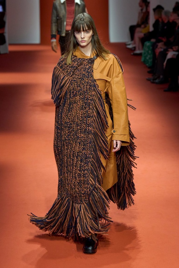 مجموعة Tod’s لخريف وشتاء 2022 إعادة تخيل لأيقونات الجمال الإيطالي