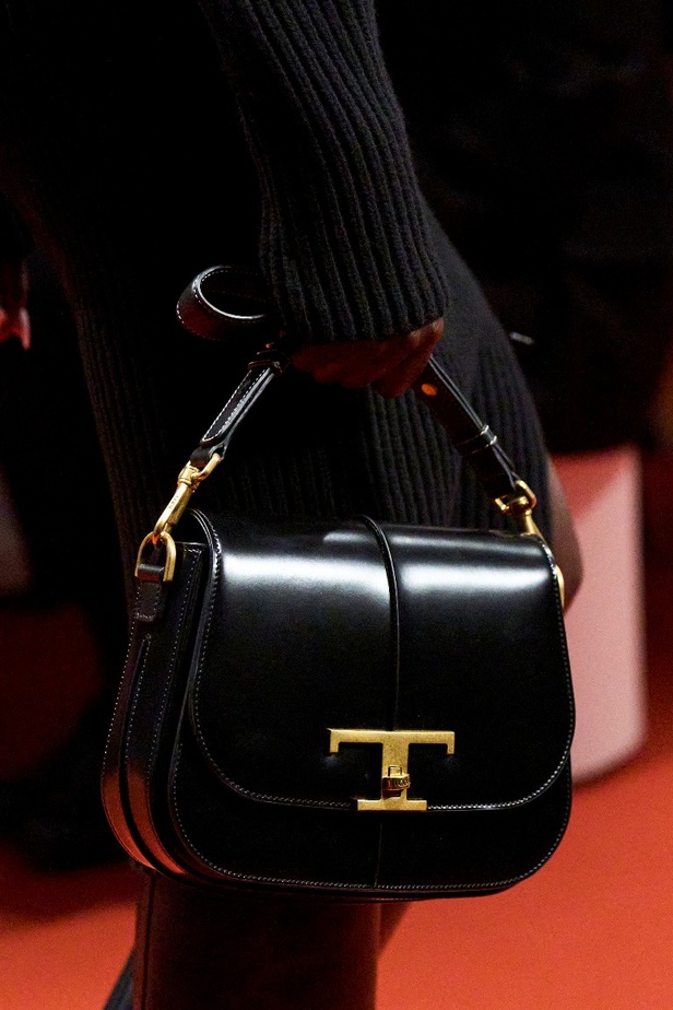 مجموعة Tod’s لخريف وشتاء 2022 إعادة تخيل لأيقونات الجمال الإيطالي