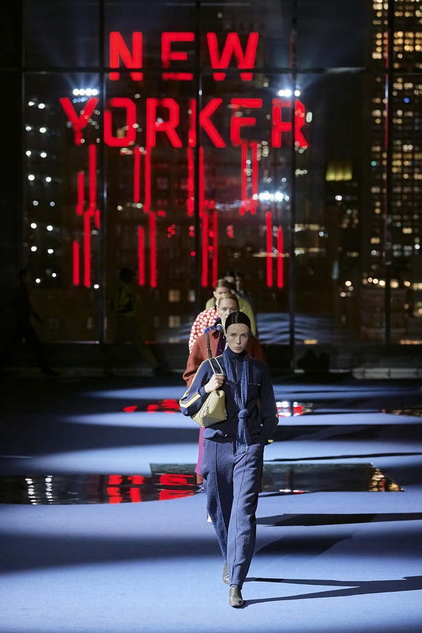 مجموعة Tory Burch لموسم خريف وشتاء 2022 