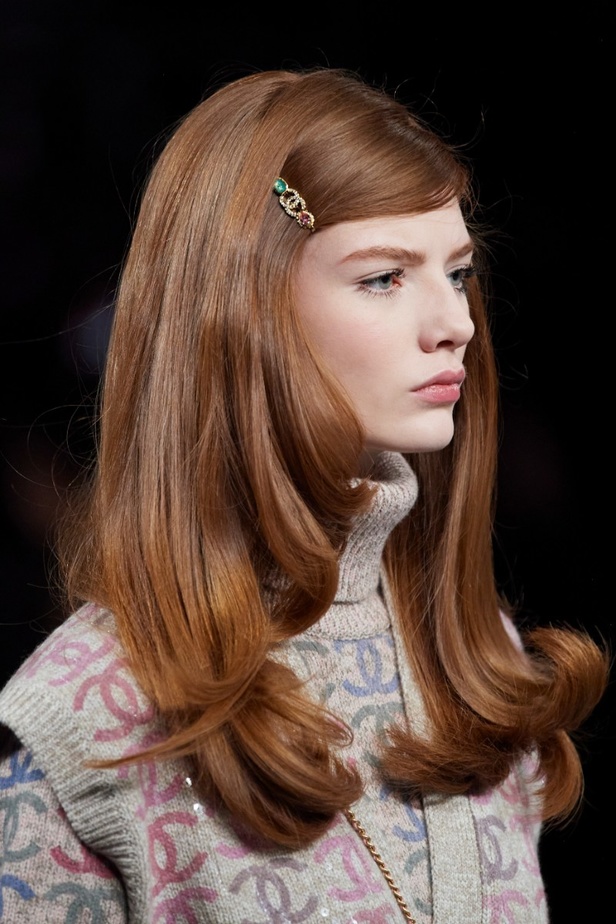 اطلالات جمالية من مجموعة CHANEL لخريف وشتاء 2022-2023