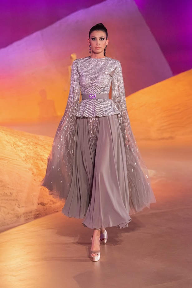 مجموعة جورج حبيقة لخريف وشتاء 2022-2023 نسيم الكوكب الأحمر