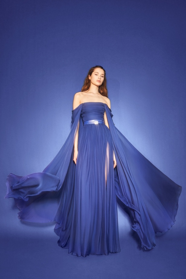 مجموعة زهير مراد لخريف وشتاء 2023 إطلالات عصرية ومغامرة لا تعرف حدوداً