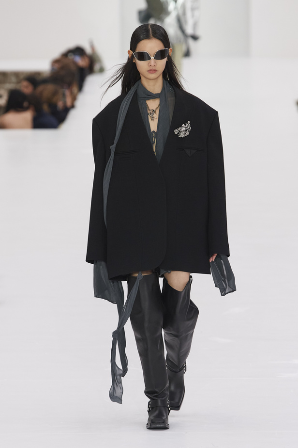 عرض أزياء مجموعة Acne Studios لموسم خريف وشتاء 2022 في باريس