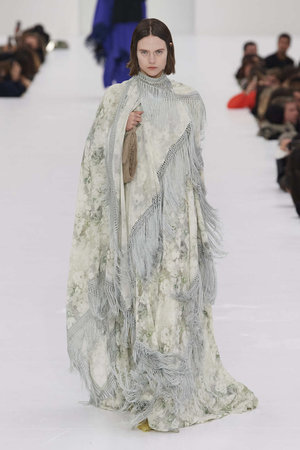 عرض أزياء مجموعة Acne Studios لموسم خريف وشتاء 2022 في باريس