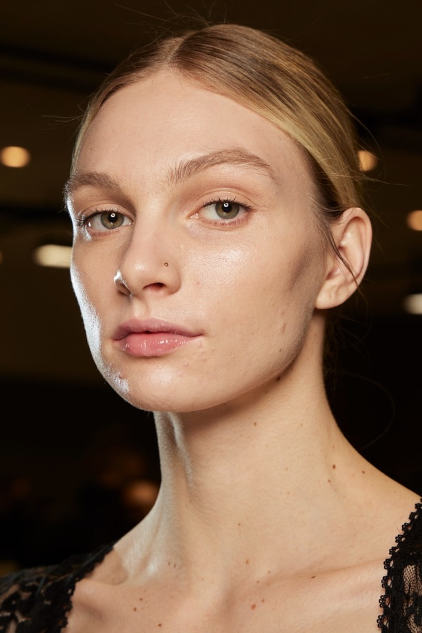 اطلالات جمالية من مجموعة Balmain لخريف 2022 