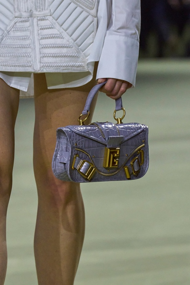 مجموعة Balmain لخريف 2022 تجسيد الحماية من خلال الموضة