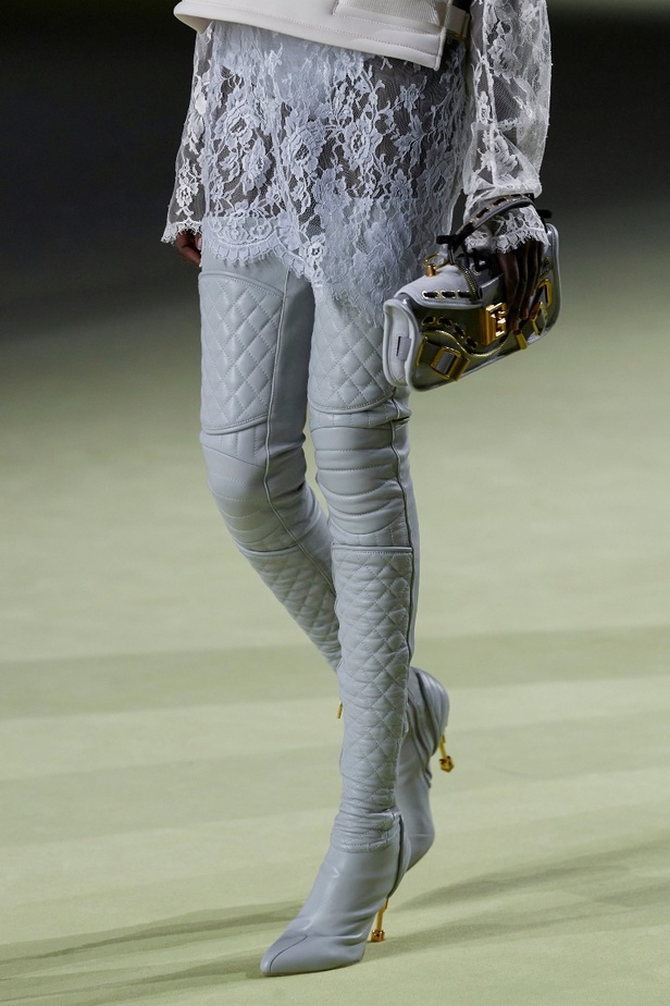 مجموعة Balmain لخريف 2022 تجسيد الحماية من خلال الموضة