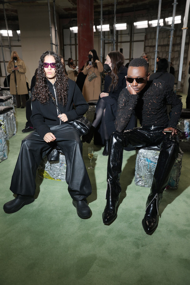 قوة المرأة العملية في مجموعة "بوتيغا فينيتا" لخريف وشتاء 2022