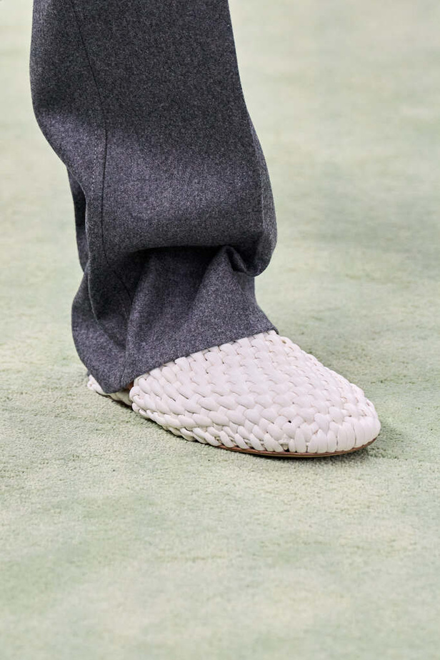 قوة المرأة العملية في مجموعة "بوتيغا فينيتا" لخريف وشتاء 2022