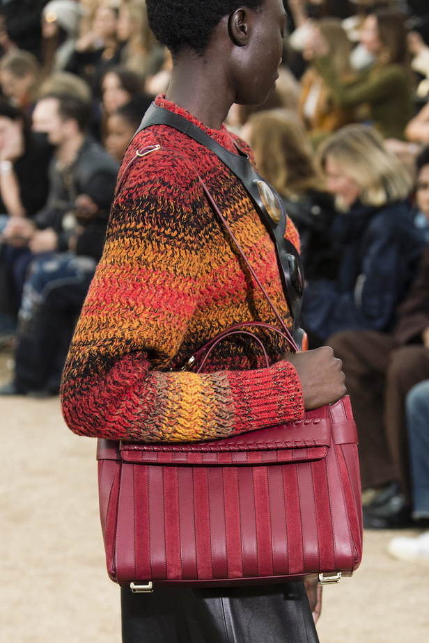 عرض أزياء Chloe لموسم خريف وشتاء 2022-2023 