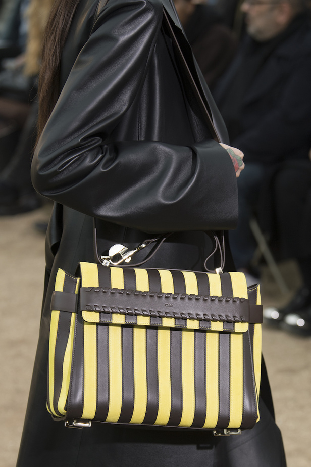 عرض أزياء Chloe لموسم خريف وشتاء 2022-2023 