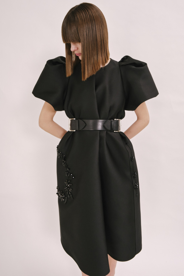 عرض أزياء مجموعة  Dice Kayek لموسم خريف وشتاء 2022 في باريس