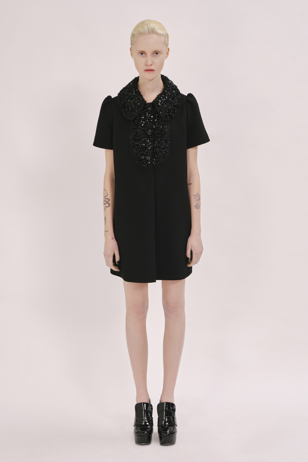 عرض أزياء مجموعة  Dice Kayek لموسم خريف وشتاء 2022 في باريس