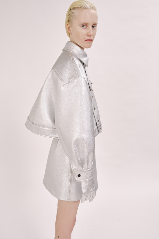 عرض أزياء مجموعة  Dice Kayek لموسم خريف وشتاء 2022 في باريس