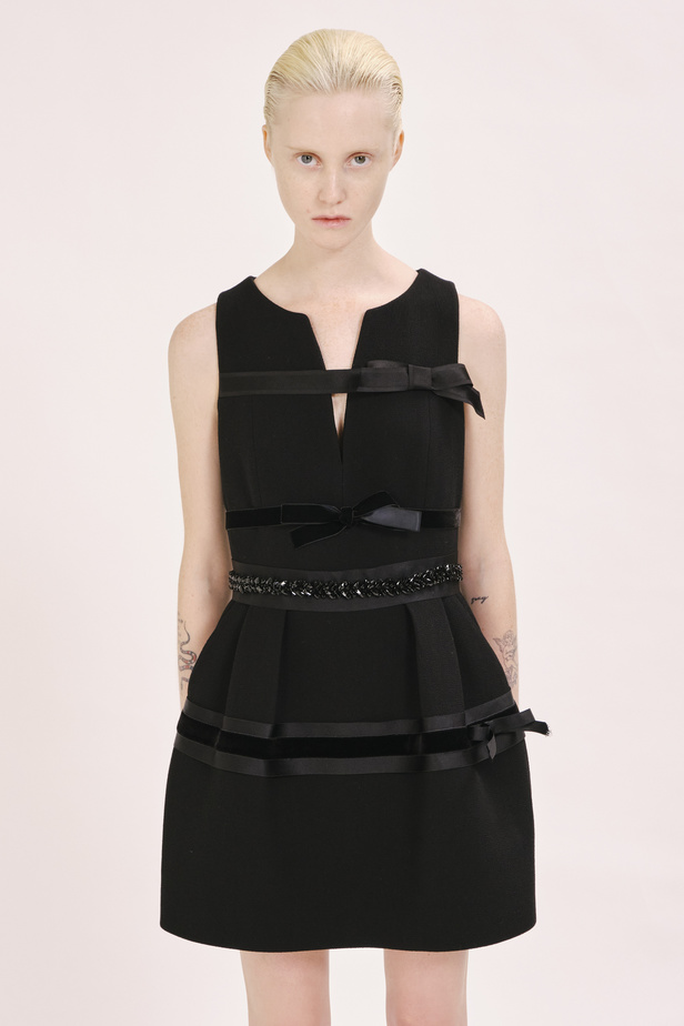 عرض أزياء مجموعة  Dice Kayek لموسم خريف وشتاء 2022 في باريس